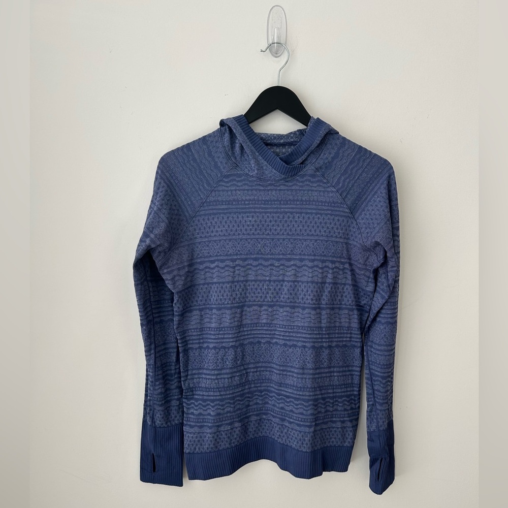Lululemon Rest Less Hoodie
Gatsby Blue / White